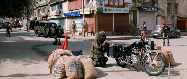 Resumable Single Download Link For Hindi Film Jab Tak Hai Jaan (2012) Watch Online Download High Quality